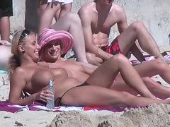 Lesben aus Deutschland am Strand